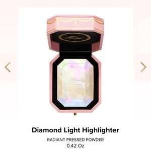 ✨Too Faced Diamond Light Highlighter ✨